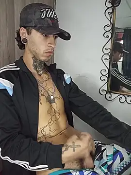 Chat XXX en directo de Tattoboy19cm