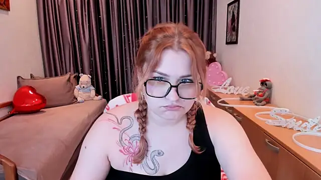 NoraLiin's Live XXX Chat