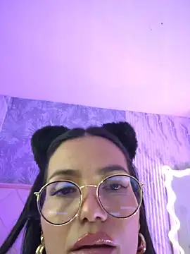צ'אט XXX בשידור חי של Rosalind_tay