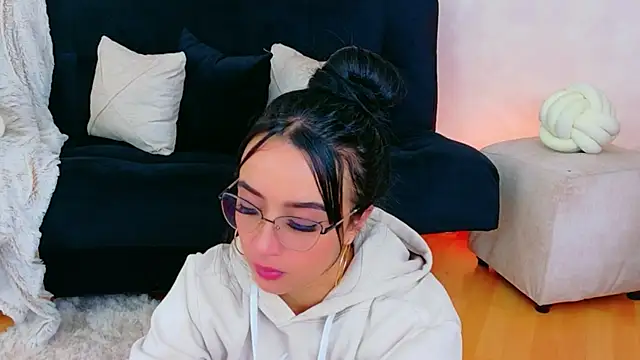 Онлайн чат XXX EmmyEvans1