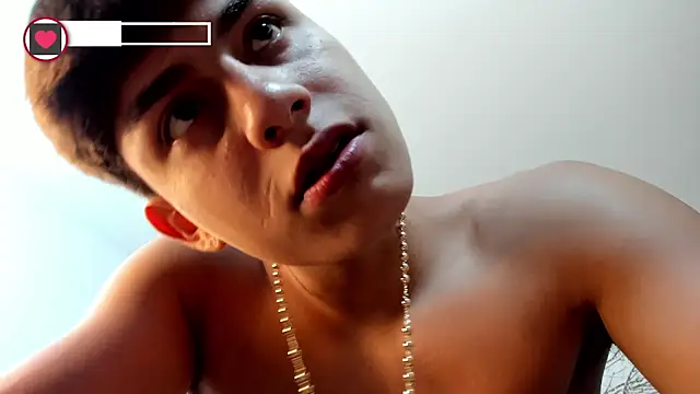 Lander_Cruz লাইভ XXX চ্যাট