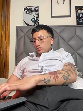 Dereck_Klain Adlı Modelin Web Kamerası Şovu