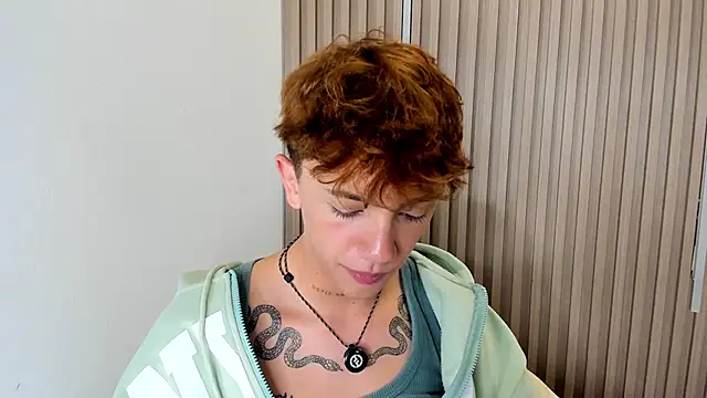 Chat +18 de Tomy_Rox ao vivo