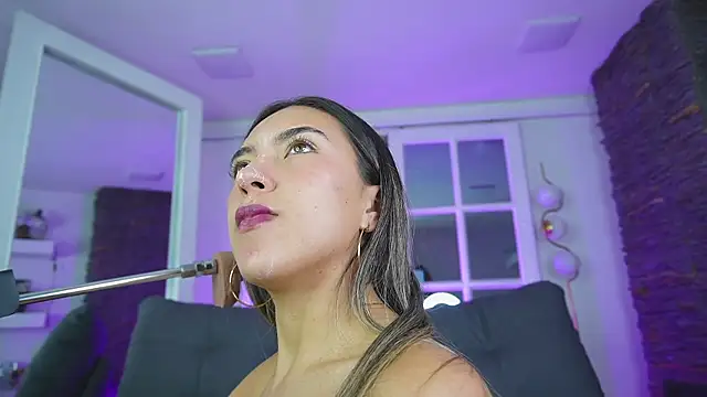חדר צ'אט בשידור חי של foxy_zoe