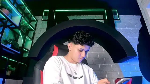TiagoRussh Live XXX-chat