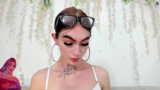 lizz_lunna Adlı Modelin Canlı XXX Sohbeti