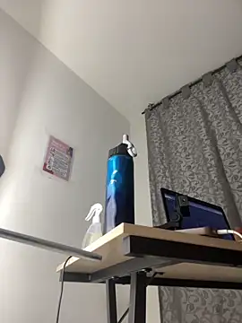 XXX chat uživo modela KITTY914