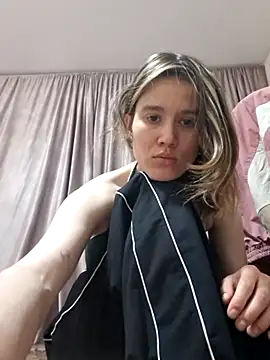 -Metiska-'s Webcam Show