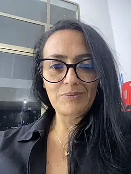 Chat XXX en directo de Greys_Mandahian