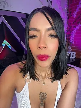 FiorellaBossh_ Adlı Modelin Canlı XXX Sohbeti