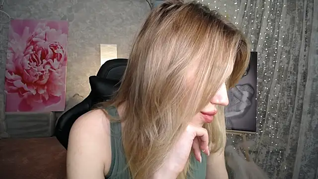 NickyAdamidi's Live XXX Chat
