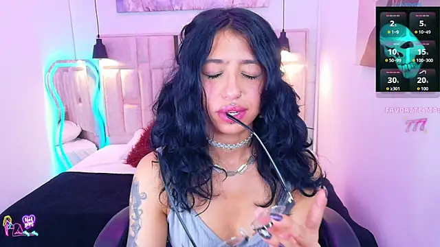 REDHOTTER_ XXX чат на живо