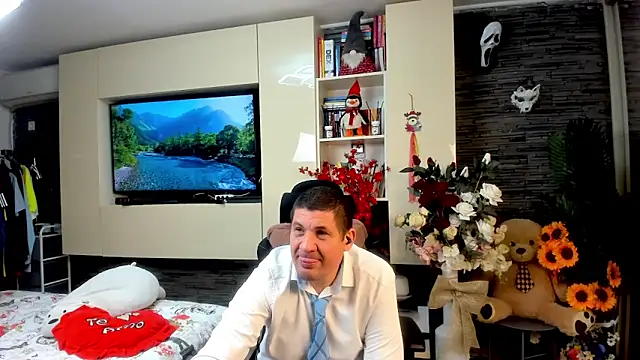 SpartacusDaddy48 live XXX chat
