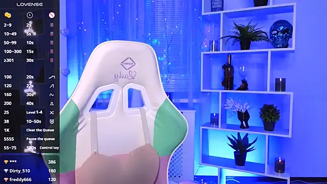 XXX chat uživo modela _Rein_ramm