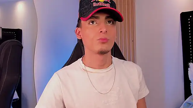 MateoMitchell's Live XXX Chat