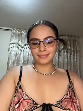 Tayler_Kim Live XXX-Chat