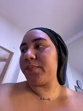 צ'אט XXX בשידור חי של Stormyy_Luxe