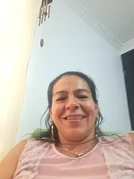 צ'אט XXX בשידור חי של camilavargas_