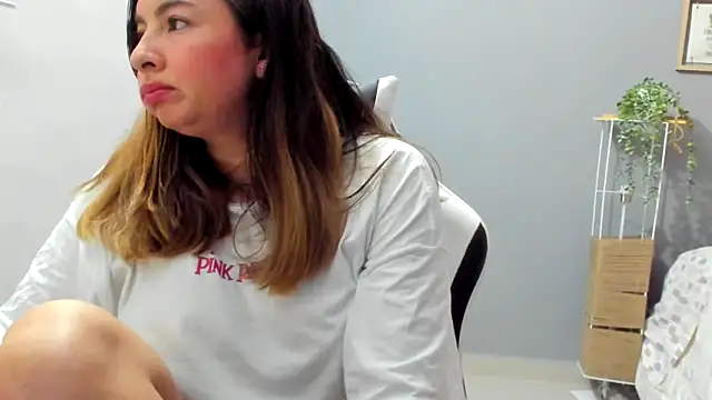 __Emma__11__Lecat_ Chat XXX in diretta