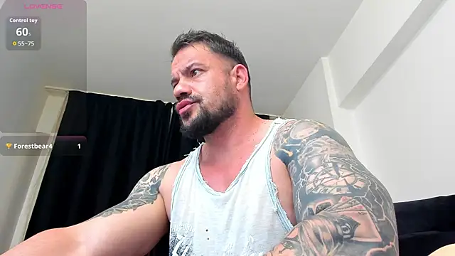 musclemonster31 Webcam show