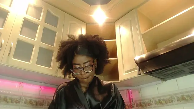 MelodyBlazze's Live XXX Chat