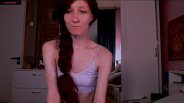 bzzz_bzzzn Live XXX chat