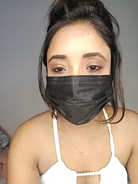 Chat XXX Live Fire_honeybee