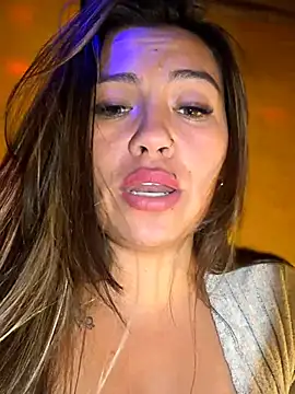 LIZ-06_ élő XXX-chatje