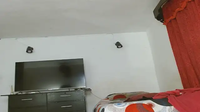 הופעת וובקאם של Alanni_parker