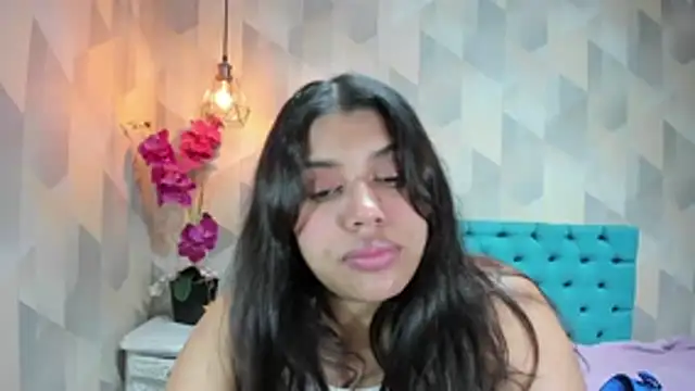 LindaBreeS' Live XXX Chat