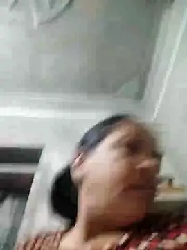 Loomaraj 网络视讯表演