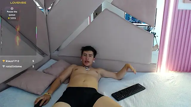 oblivionlove webcam show