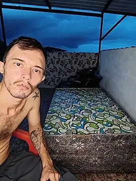 צ'אט XXX בשידור חי של zamara_and_erik