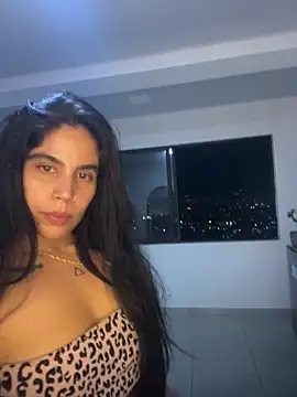 Cuteandhornyy Live XXX Chat
