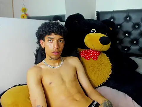 XXX chat uživo modela Ryder-Stone