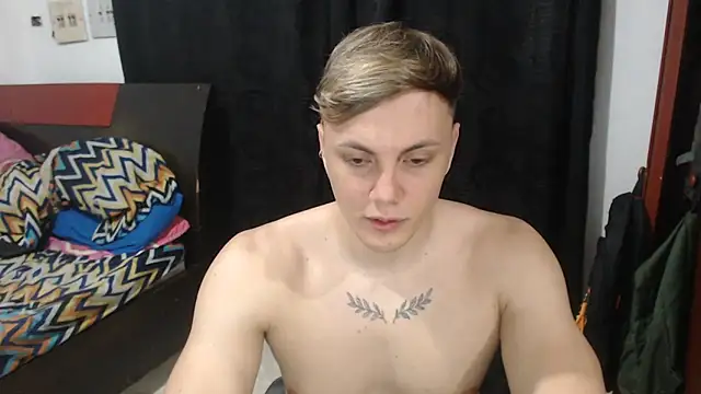 Вебкам-шоу kike_energy