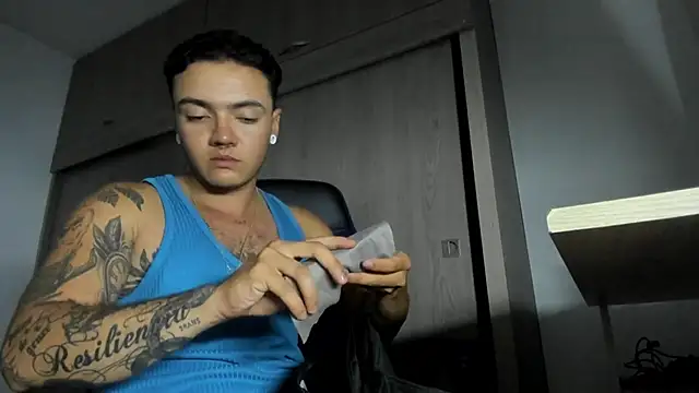 แชท XXX สดของ male_pussy