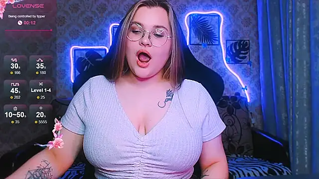 InLoveWithLife26 Live XXX-Chat