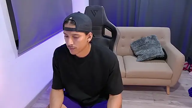 Liam_V 在線直播表演