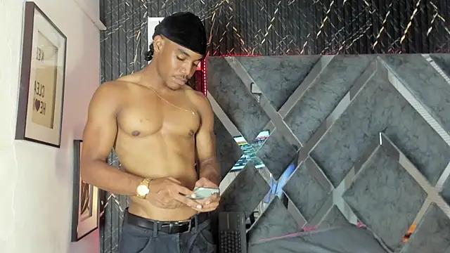 XXX chat uživo modela axel_silva4