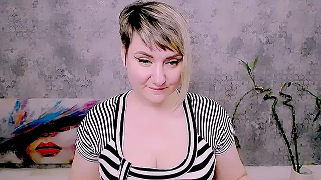Djullia Chat XXX in diretta