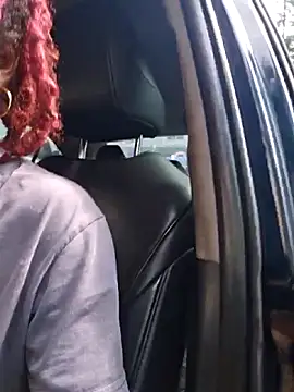 הופעת וובקאם של oliviaprettypussy