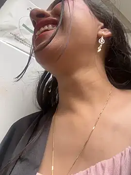 LilyRossi_'s Live XXX Chat
