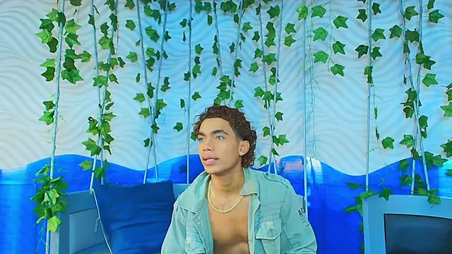 AlanCutee Chat XXX live