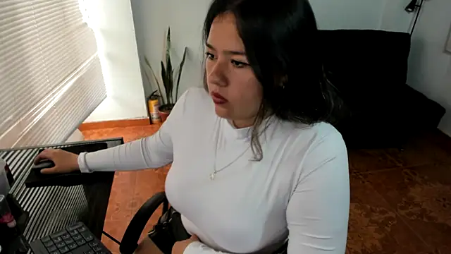 Chat XXX en directo de LinaBrowm