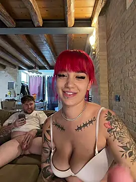 Dollyred webcam show