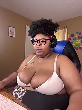 Chocolatebunnyxx96's Webcam Show