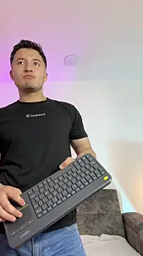 Alexander_Connor Show Webcam