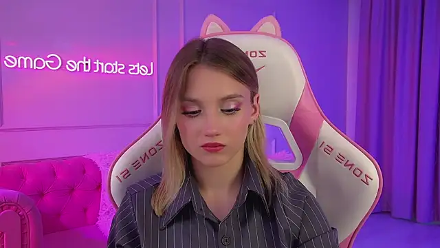 Živý XXX chat StacyEvances