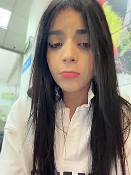 XXX chat uživo modela ArieliciousXXX